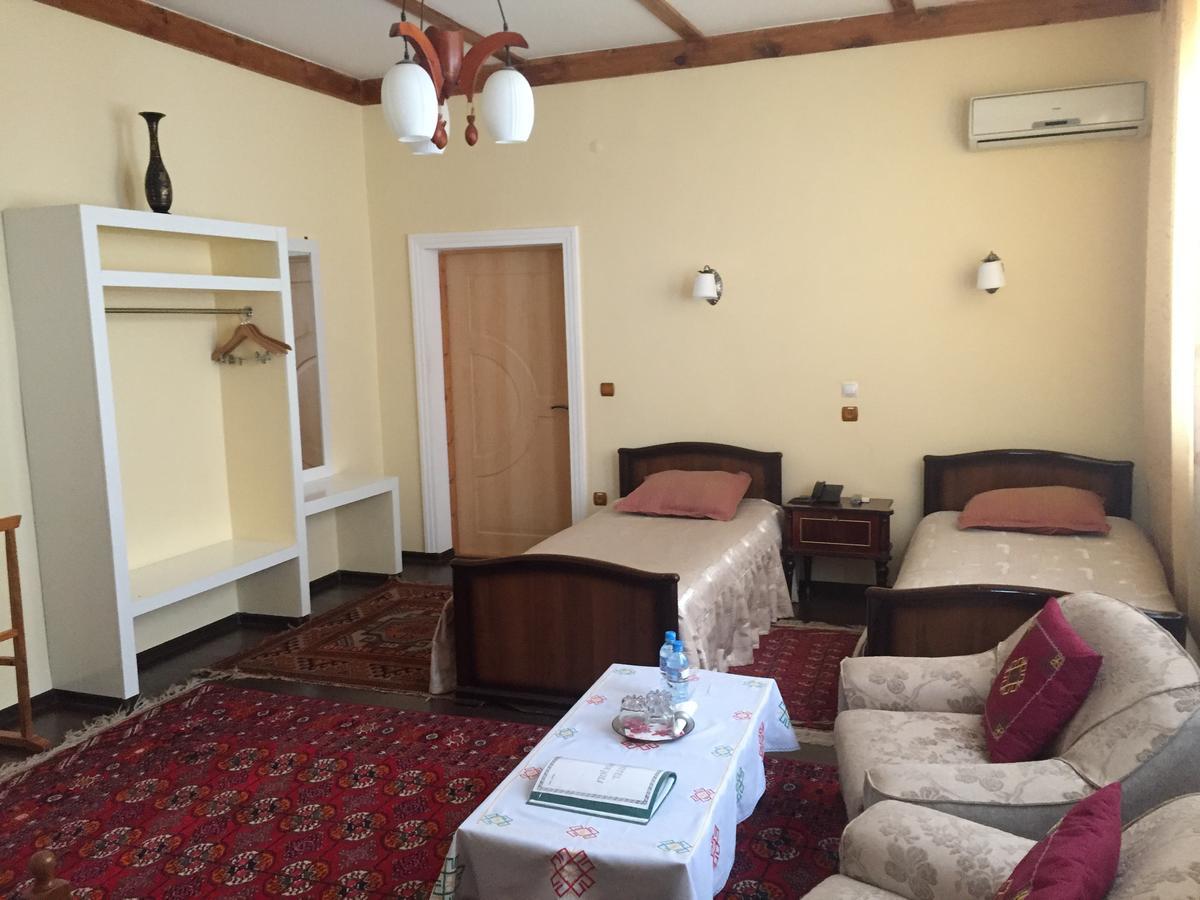 Jipek Joli Inn Νούκους Εξωτερικό φωτογραφία