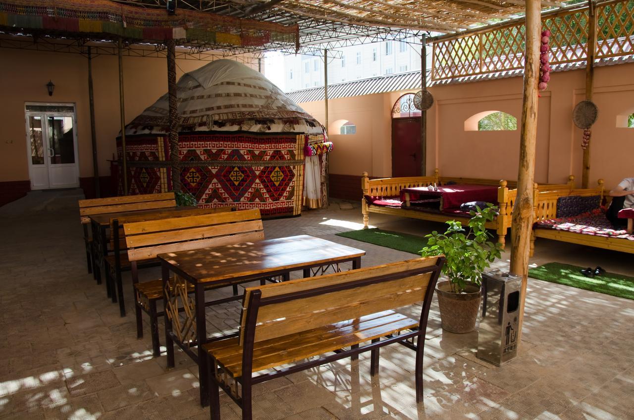 Jipek Joli Inn Νούκους Εξωτερικό φωτογραφία