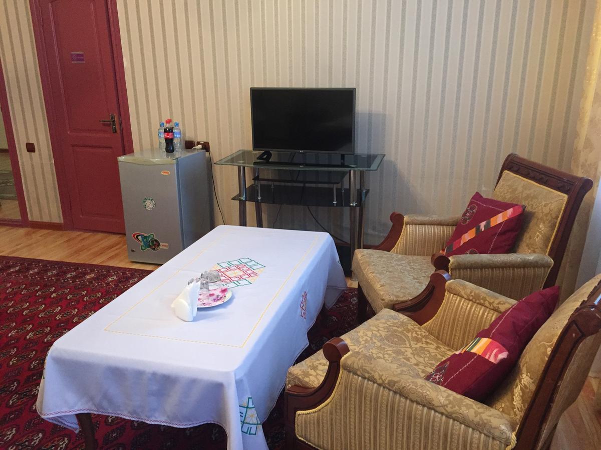 Jipek Joli Inn Νούκους Εξωτερικό φωτογραφία