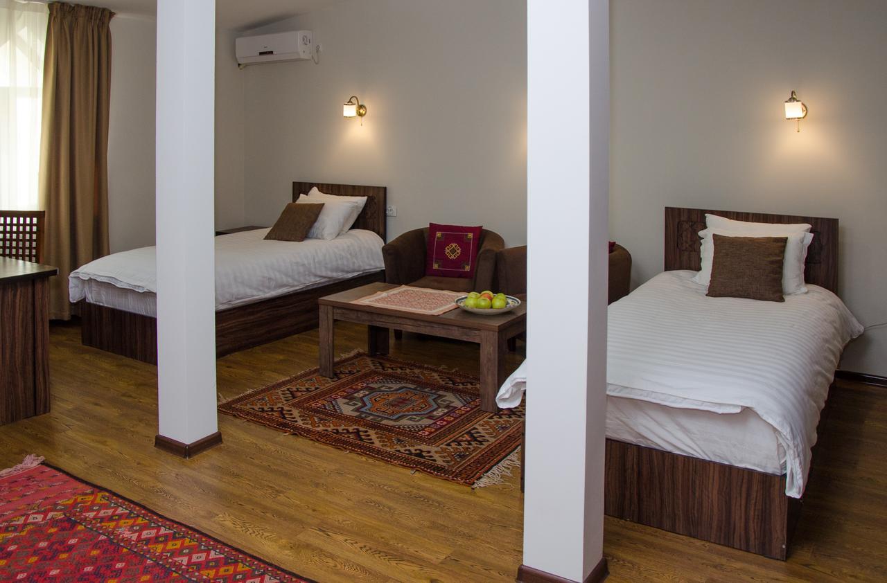 Jipek Joli Inn Νούκους Εξωτερικό φωτογραφία