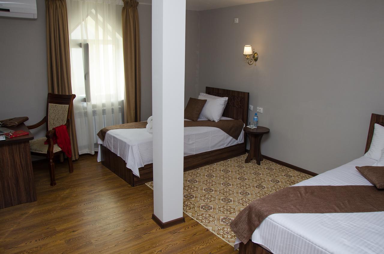 Jipek Joli Inn Νούκους Εξωτερικό φωτογραφία