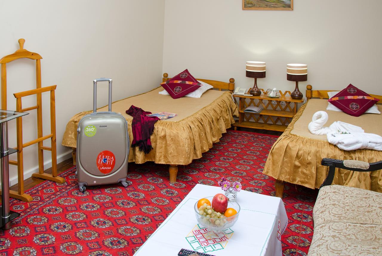 Jipek Joli Inn Νούκους Εξωτερικό φωτογραφία