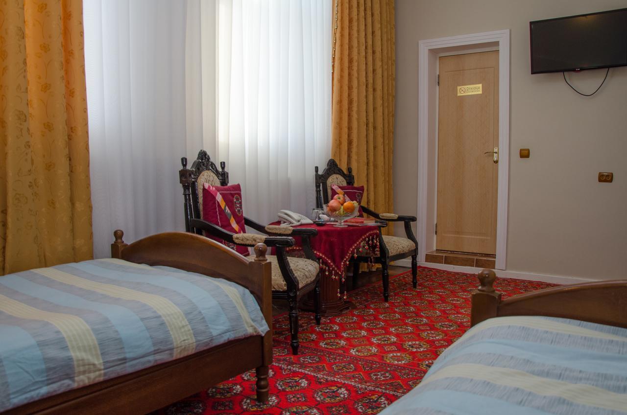 Jipek Joli Inn Νούκους Εξωτερικό φωτογραφία