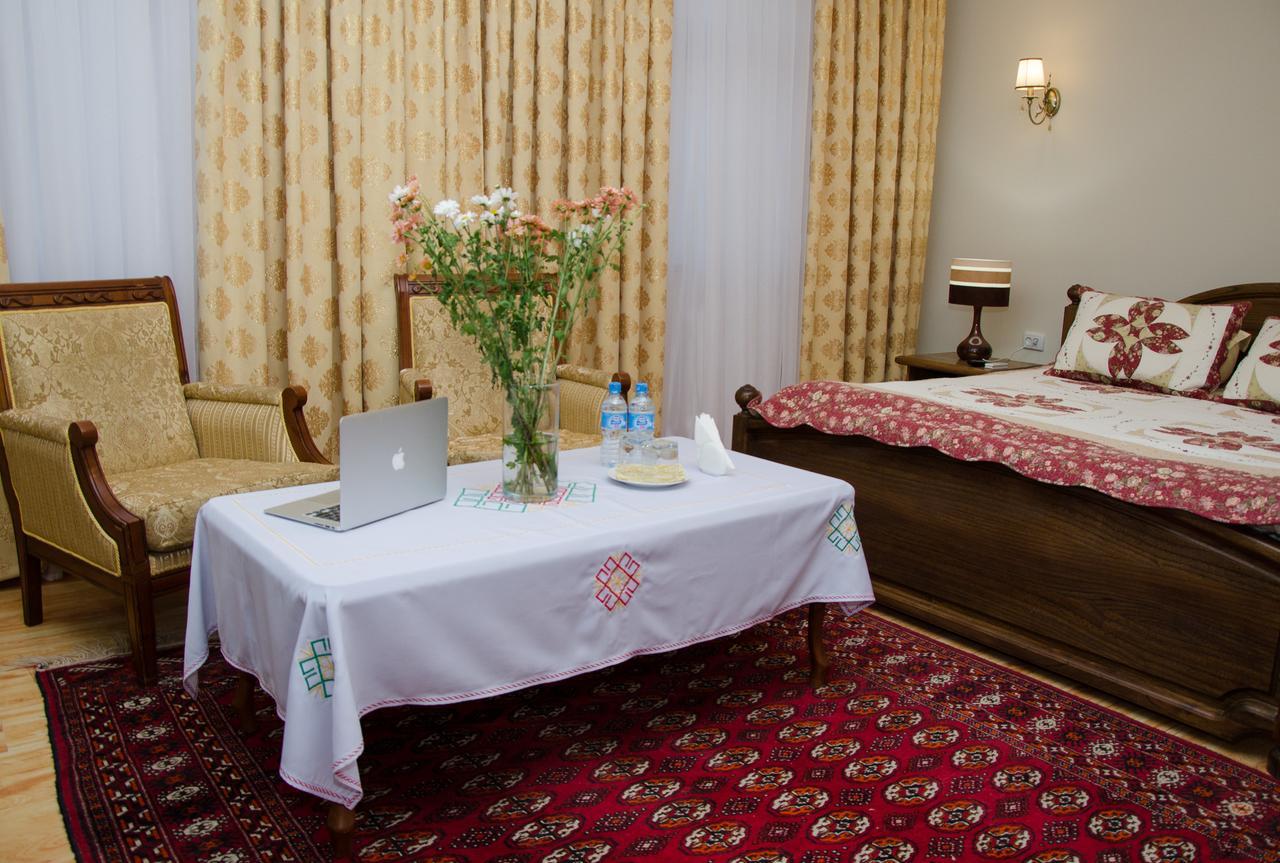 Jipek Joli Inn Νούκους Εξωτερικό φωτογραφία