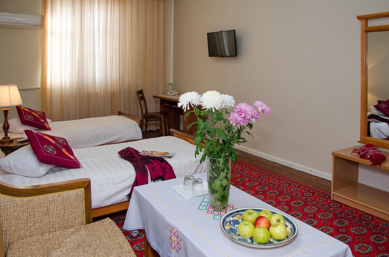 Jipek Joli Inn Νούκους Εξωτερικό φωτογραφία