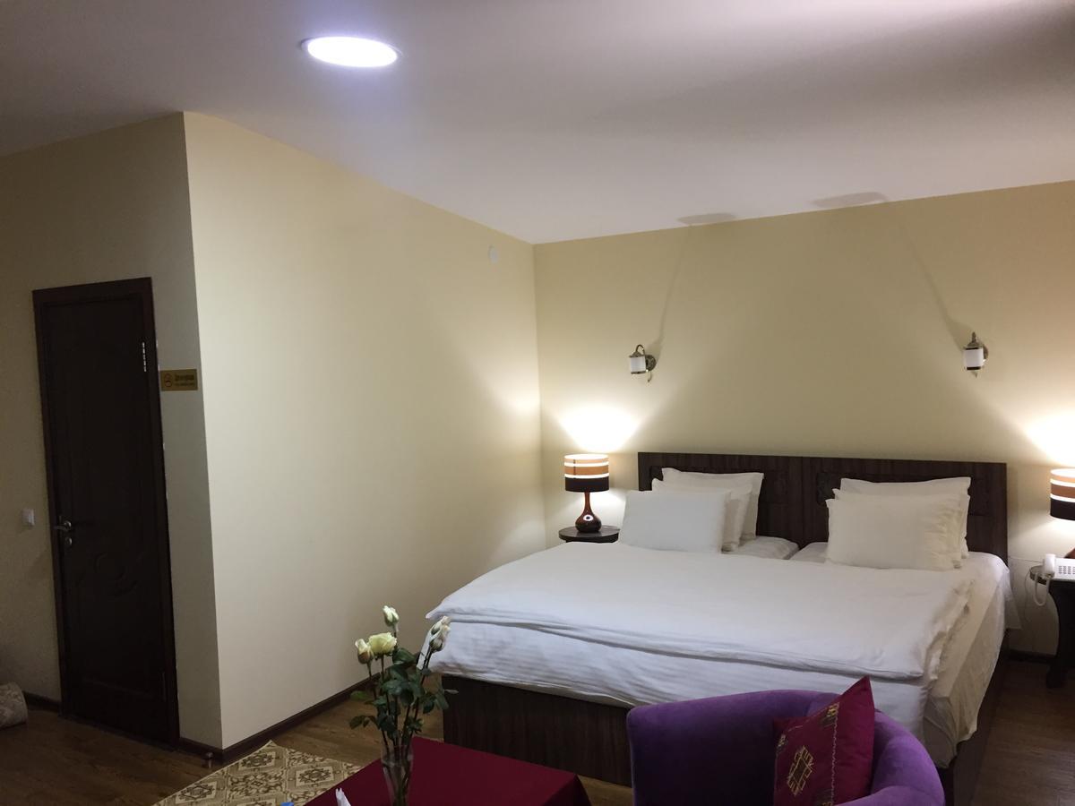 Jipek Joli Inn Νούκους Εξωτερικό φωτογραφία