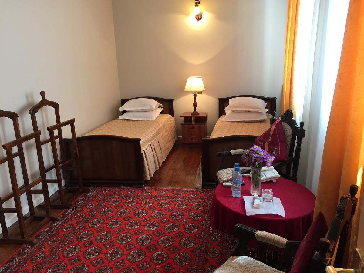 Jipek Joli Inn Νούκους Εξωτερικό φωτογραφία
